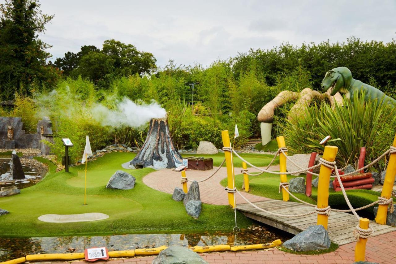 Ufford Park Resort Woodbridge Exteriör bild